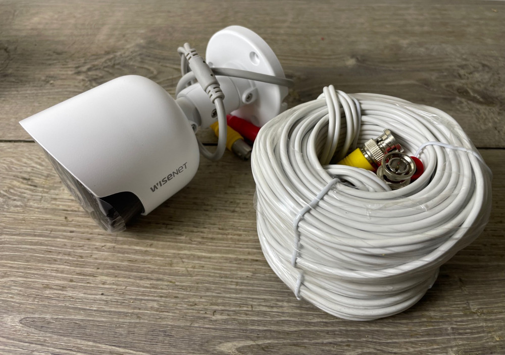 New Wisenet SDC-89445BF 5MP Surveillance Digital Color Camera w/ 60ft Cable