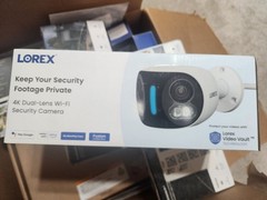 New Lorex 4K Dual-Lens WiFi Security Camera w/Smart Lighting 32GB W891UAD-E
