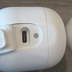 Set of 2 Arlo 2K Security Cameras, VMC3050, 1 Solar Panel VMA6600, 3 Mounts