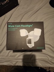 New WYZE Floodlight Camera v2, Security Camera Outdoor, 2K HD with Color Night