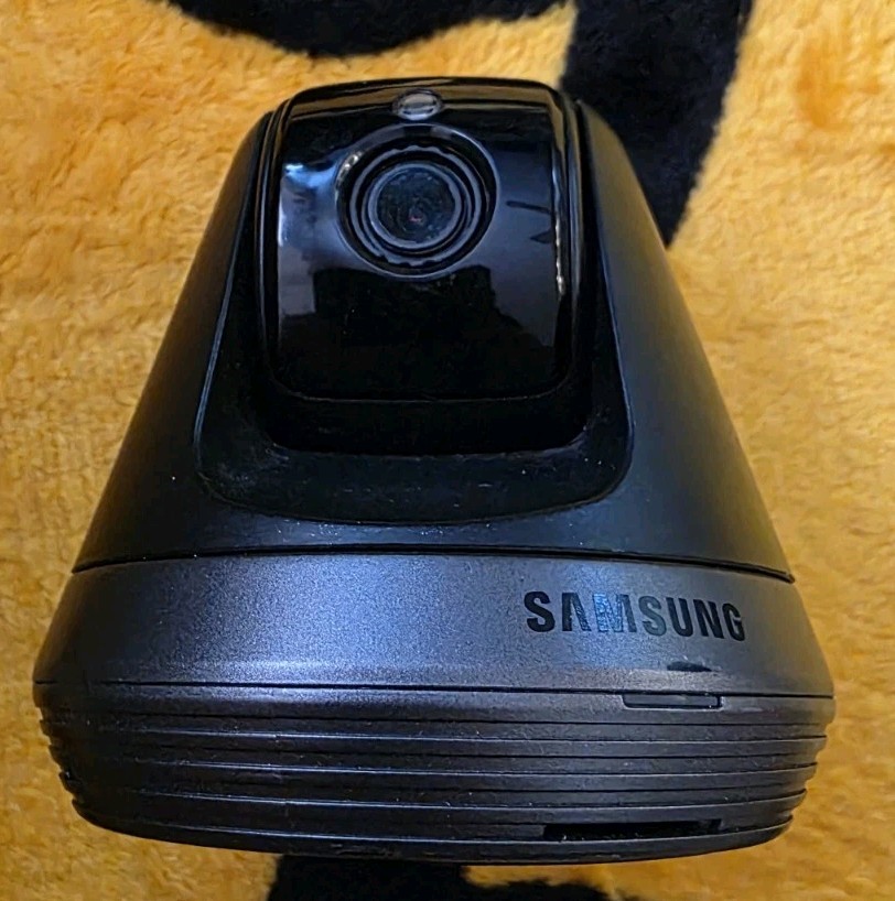 Samsung SmartCam 1080p FHD Wi-Fi Home Camera – Black (SNH-V6410PN)