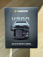 Vosker V300 4G-LTE Live View Security Autonomous Security Camera Black + Cage
